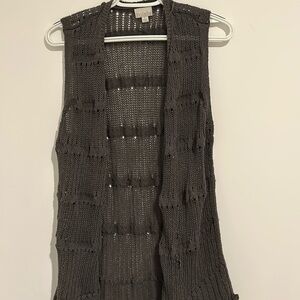 Holistia sweater vest throw on. Makes any outfit better !!! I love these size L